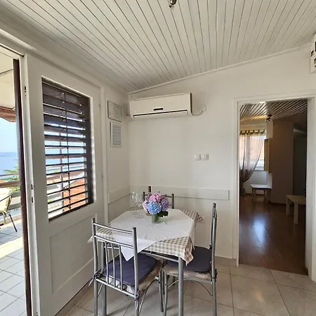 아파트 Marinna With Terrace And Panoramic Sea View *